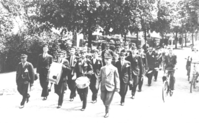 1000693 Groepsportret van Concours Oudewater te Jutphaas.